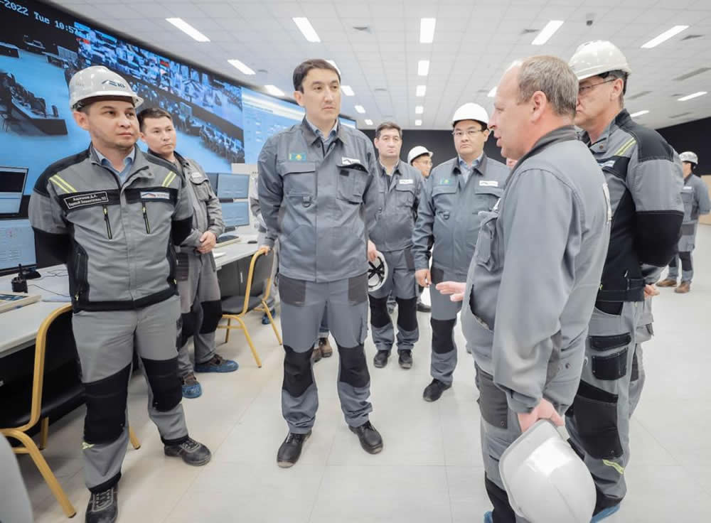 Глава КМГ ознакомился с подготовкой к запуску комплекса по производству полипропилена в Атырауской области
