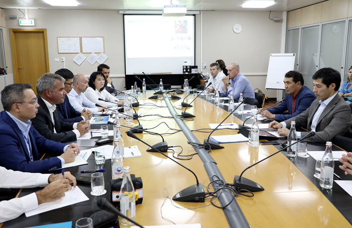 Akim of West Kazakhstan region visited Karachaganak field